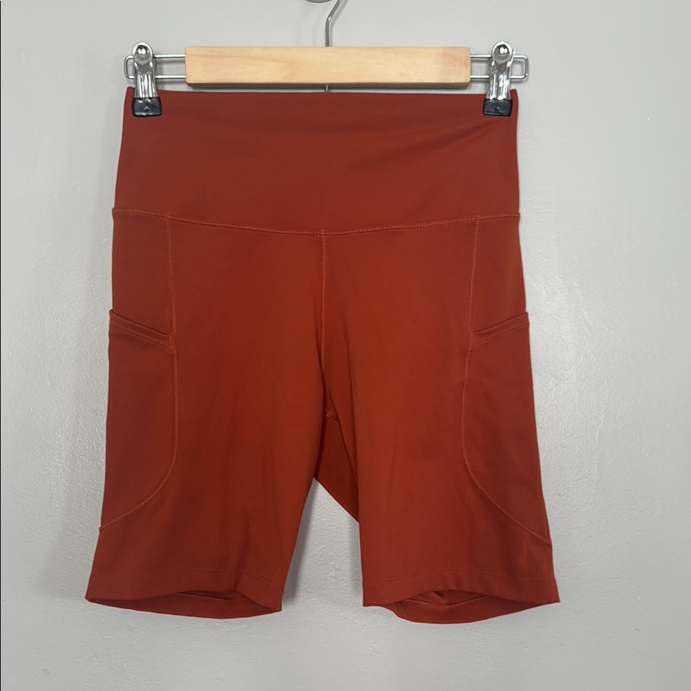 Nike One Women's High-Waisted 8" Biker Shorts with Pockets